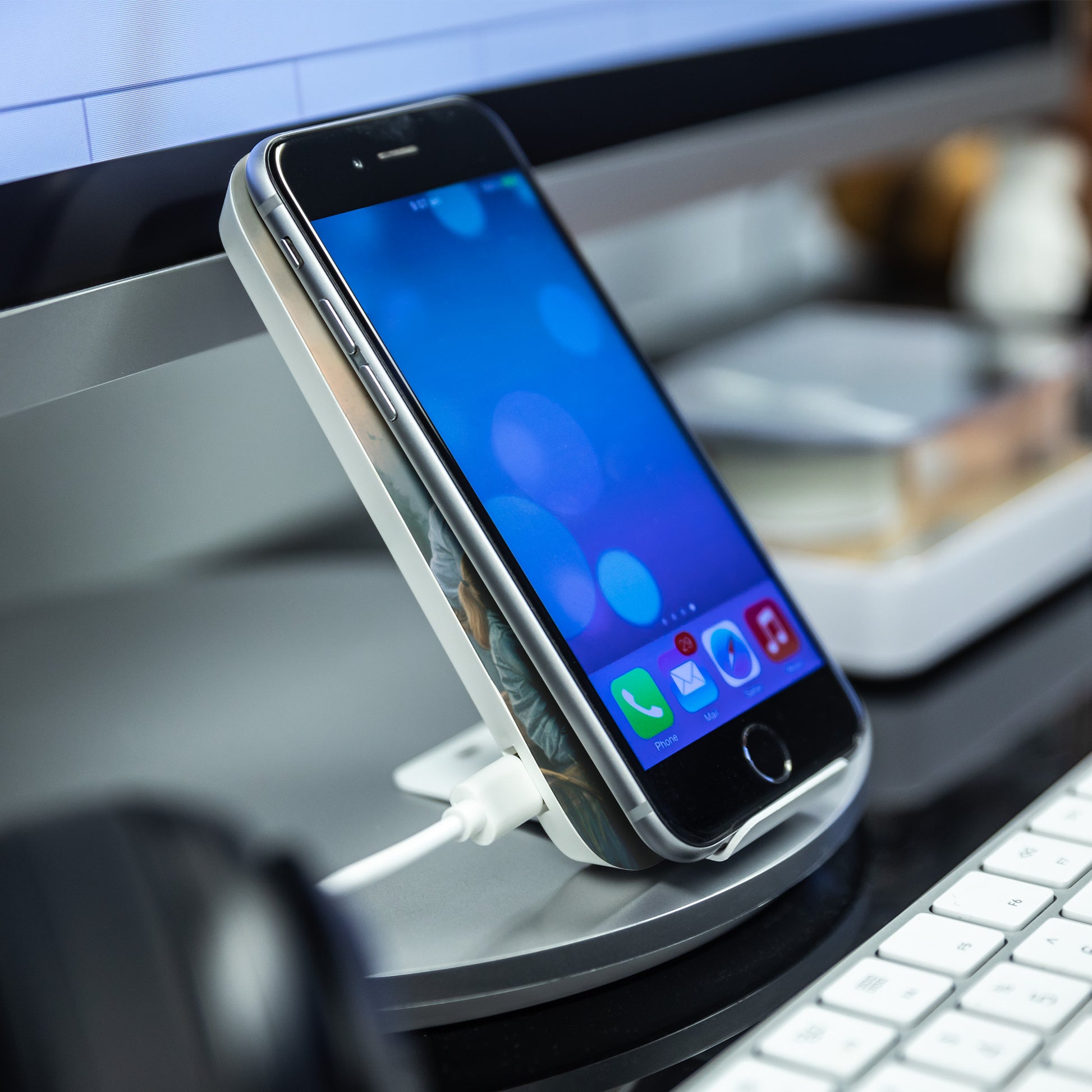 Christian Wireless Charging Stand ’Leading with Love Guided by Faith’ - Accessories