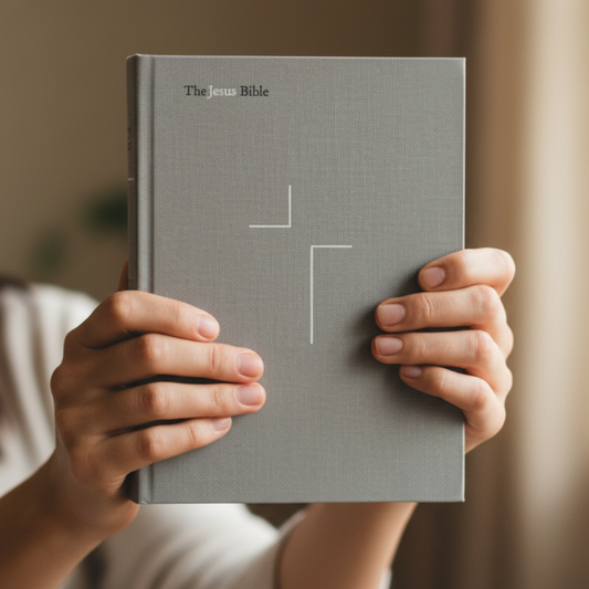 The Jesus Bible, NIV Edition, Cloth Over Board, Gray Linen, Comfort Print - Hardcover