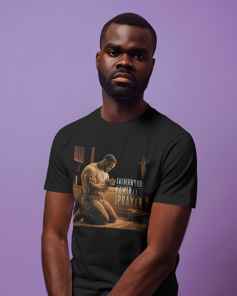 Christian Dad T-shirt ’Fatherhood: Powered by Prayer’ Heavy Cotton - T-Shirt