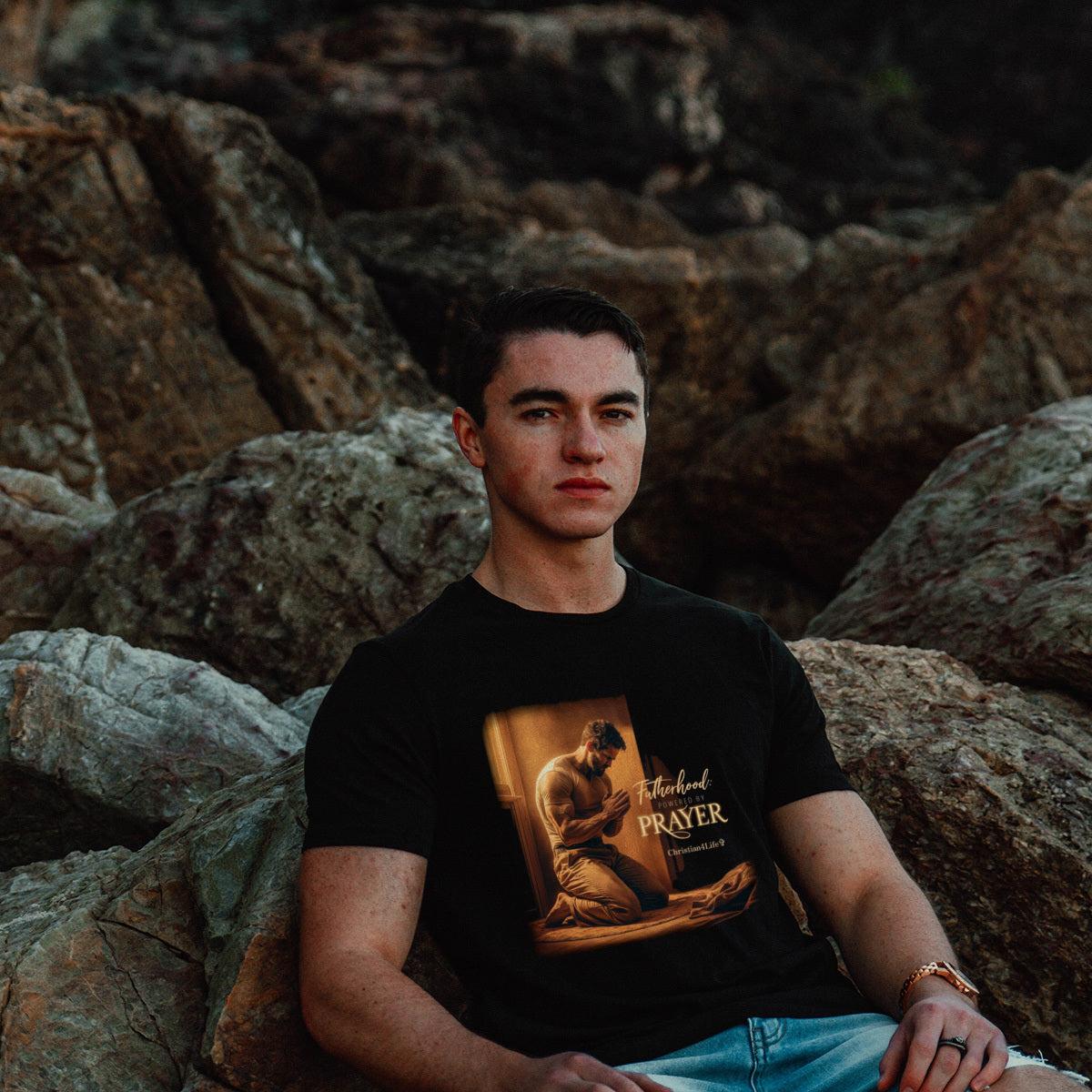 Christian Dad ’Fatherhood: Powered by Prayer’ Heavy Cotton T-shirt - T-Shirt