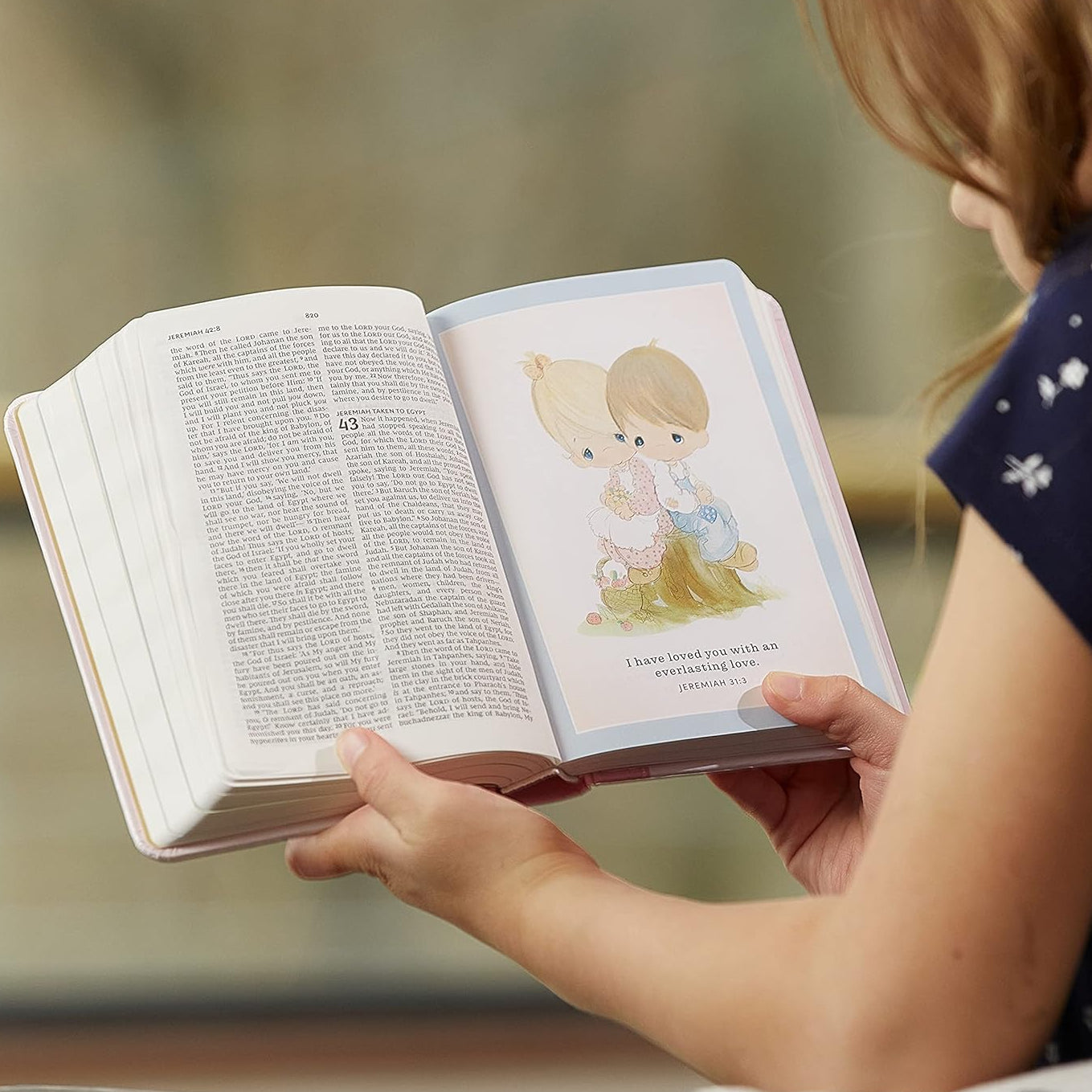 Nkjv, Precious Moments Small Hands Bible, Pink, Hardcover, Comfort Print: Holy Bible, New King James Version - Hardcover